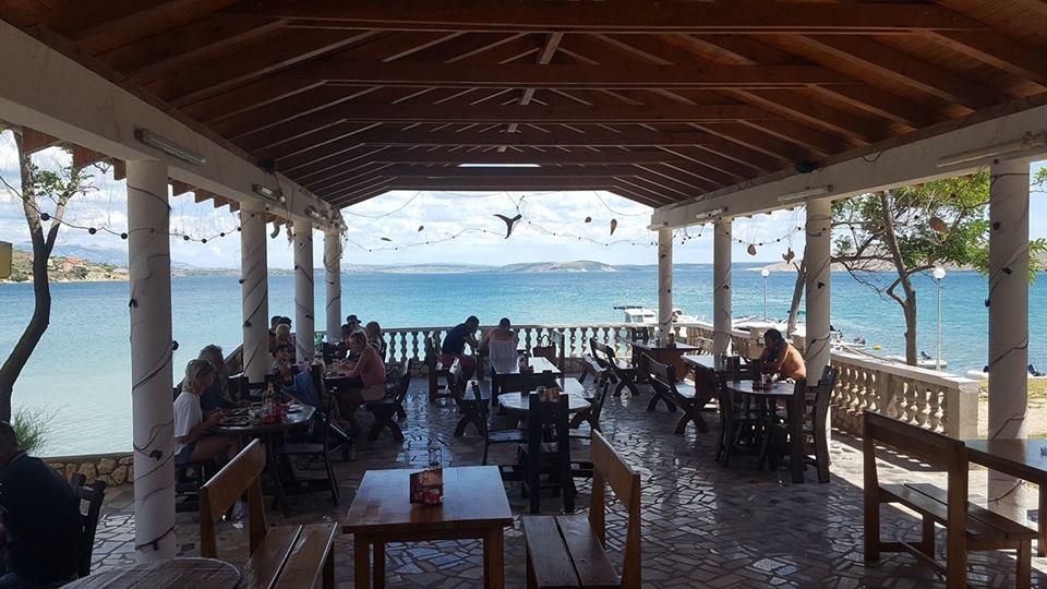 Guesthouse Dupin Vlašići Bagian luar foto