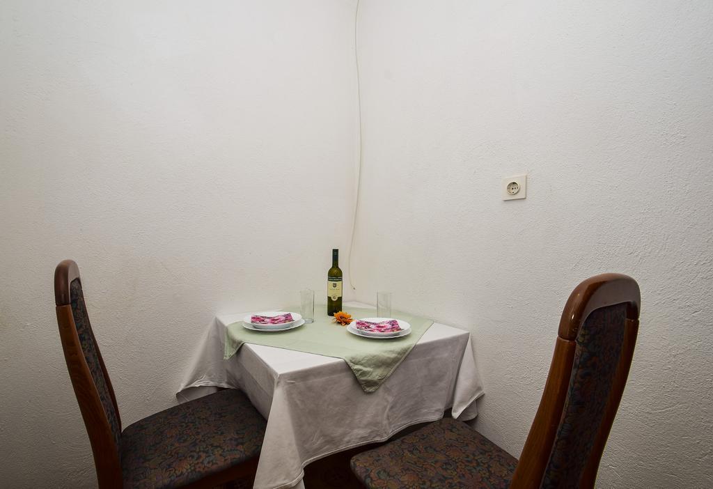Guesthouse Dupin Vlašići Bagian luar foto