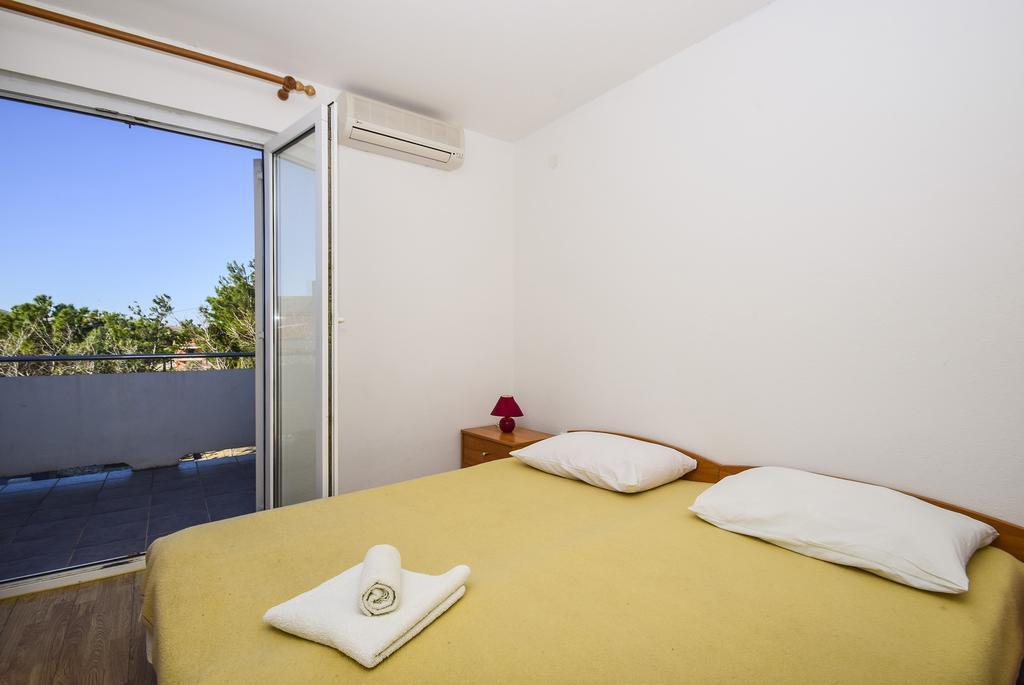 Guesthouse Dupin Vlašići Bagian luar foto