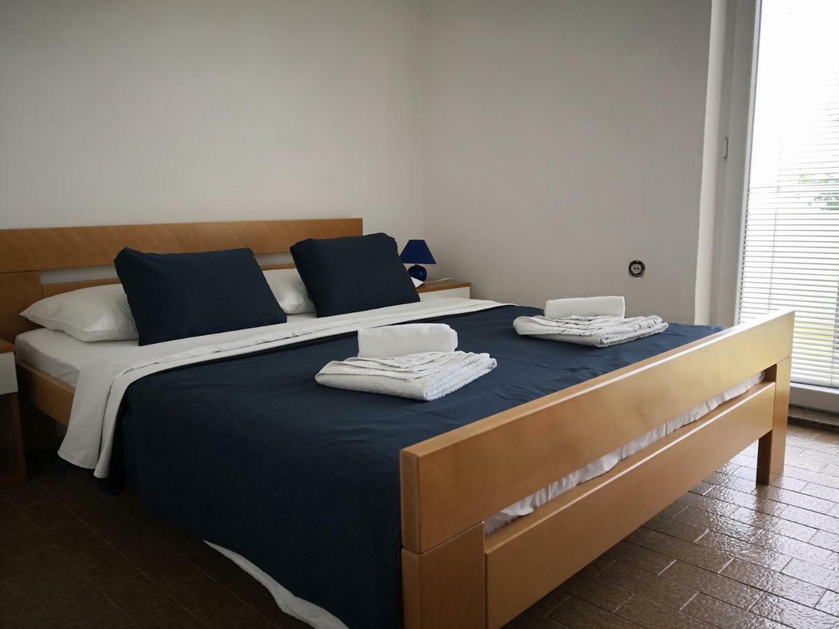 Guesthouse Dupin Vlašići Bagian luar foto